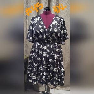 WOMEN'S CLOTHING SIZE 4 XL # 45